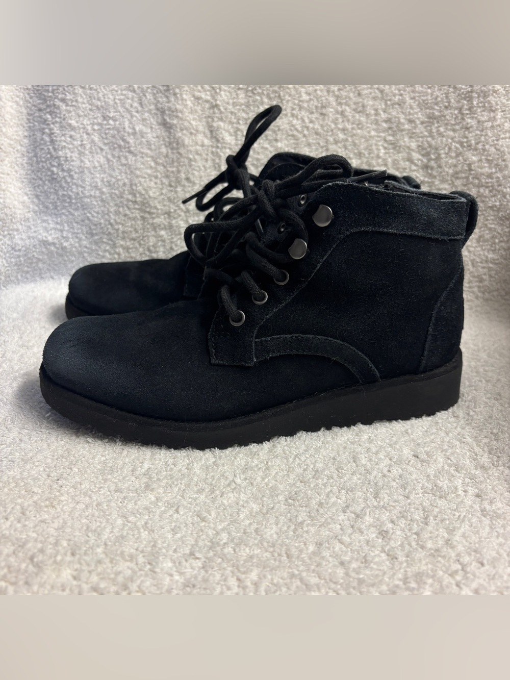UGG Bethany boot is a stylish and versatile lace-up chukka-style with zippers